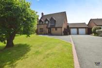 Main Photo of a 4 bedroom  Detached House for sale