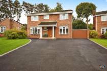 Main Photo of a 4 bedroom  Detached House for sale