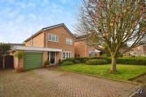 Main Photo of a 4 bedroom  Detached House for sale