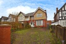 Main Photo of a 4 bedroom  Semi Detached House for sale