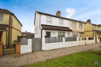 Main Photo of a 3 bedroom  Semi Detached House to rent