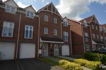 Main Photo of a 4 bedroom  Town House for sale