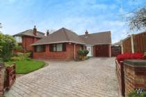 Main Photo of a 4 bedroom  Bungalow for sale