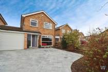 Main Photo of a 4 bedroom  Detached House for sale