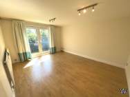 Main Photo of a 2 bedroom  Flat to rent