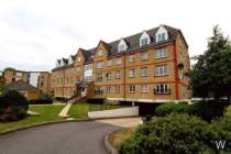 Main Photo of a 2 bedroom  Flat to rent