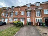 Main Photo of a 3 bedroom  Town House to rent