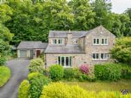 Main Photo of a 4 bedroom  Detached House for sale