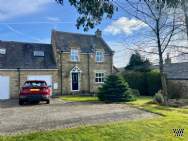 Main Photo of a 4 bedroom  Semi Detached House for sale