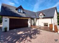 Main Photo of a 4 bedroom  Detached House for sale