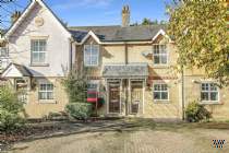 Main Photo of a 2 bedroom  Terraced House to rent