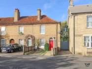 Main Photo of a 2 bedroom  End of Terrace House to rent