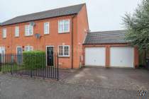 Main Photo of a 2 bedroom  End of Terrace House to rent