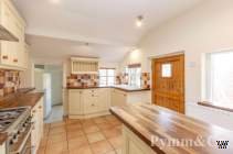 Main Photo of a 3 bedroom  Terraced House for sale