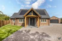 Main Photo of a 5 bedroom  Detached House for sale