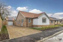 Main Photo of a 3 bedroom  Detached Bungalow for sale