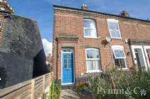 Main Photo of a 2 bedroom  End of Terrace House for sale