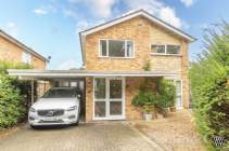 Main Photo of a 4 bedroom  Detached House for sale