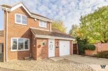 Main Photo of a 3 bedroom  Detached House for sale