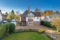 Main Photo of a 4 bedroom  Detached House for sale