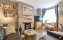 Main Photo of a 2 bedroom  End of Terrace House for sale