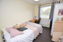 Main Photo of a 2 bedroom  Flat to rent