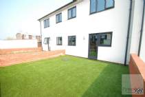 Main Photo of a 2 bedroom  Flat to rent