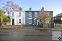 Main Photo of a 3 bedroom  Terraced House to rent