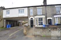 Main Photo of a 3 bedroom  Terraced House to rent