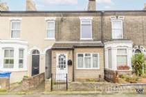 Main Photo of a 4 bedroom  Terraced House to rent