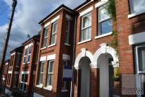 Main Photo of a 4 bedroom  Terraced House to rent