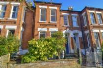 Main Photo of a 3 bedroom  Terraced House to rent