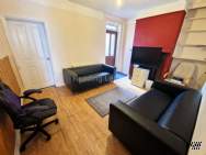 Main Photo of a 5 bedroom  Terraced House to rent