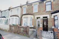 Main Photo of a 2 bedroom  Terraced House for sale