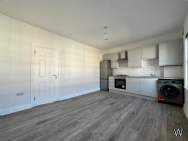 Main Photo of a 3 bedroom  Flat to rent