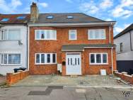 Main Photo of a 8 bedroom  Terraced House for sale