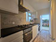 Main Photo of a 2 bedroom  Flat to rent