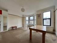 Main Photo of a 2 bedroom  Flat to rent