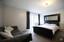 Main Photo of a 2 bedroom  Flat to rent