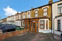 Main Photo of a 3 bedroom  Terraced House for sale