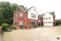 Main Photo of a 7 bedroom  Detached House for sale