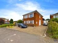 Main Photo of a 4 bedroom  Detached House for sale