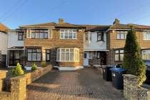 Main Photo of a 3 bedroom  Terraced House for sale