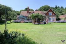 Main Photo of a 6 bedroom  Detached House for sale