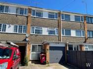 Main Photo of a 4 bedroom  Terraced House for sale