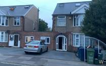 Main Photo of a 8 bedroom  Semi Detached House to rent