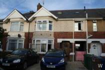 Main Photo of a 8 bedroom  Terraced House to rent