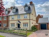 Main Photo of a 5 bedroom  Detached House to rent