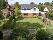 Main Photo of a 4 bedroom  Detached House for sale