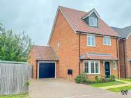 Main Photo of a 4 bedroom  Detached House to rent